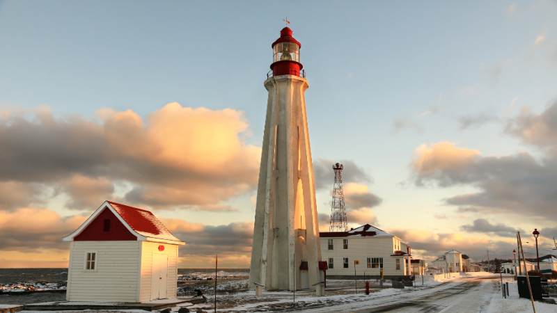 Phare de Pointe-au-Père au crépuscule